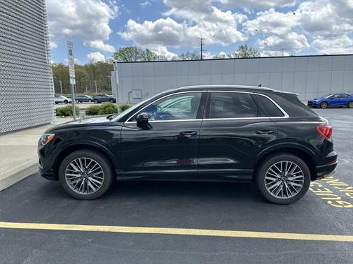 2022 Audi Q3 40 Premium