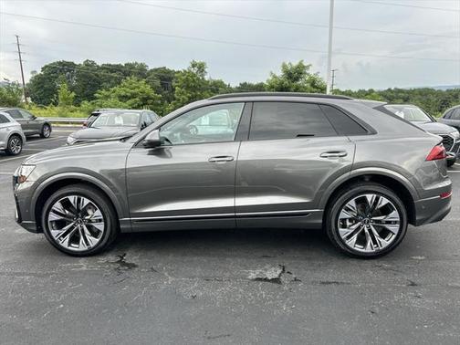 2025 Audi Q8 55 Premium Plus