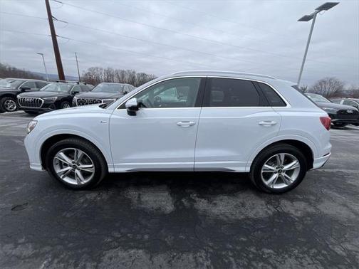 2022 Audi Q3 45 S line Premium Plus