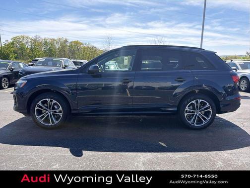 Waitomo Blue Metallic 2026 Audi Q7 45 Premium