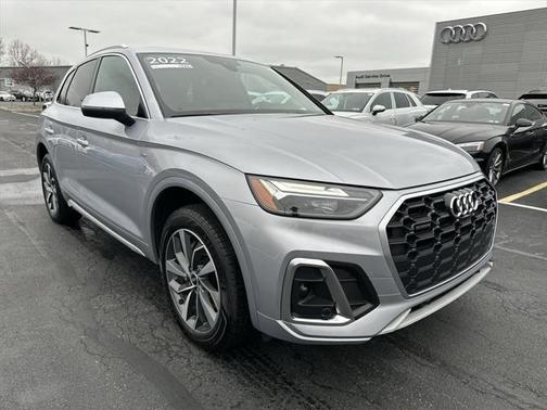 2022 Audi Q5 45 S line Premium Plus