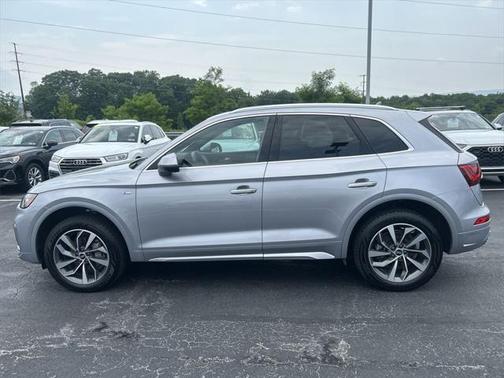 2022 Audi Q5 45 S line Premium Plus