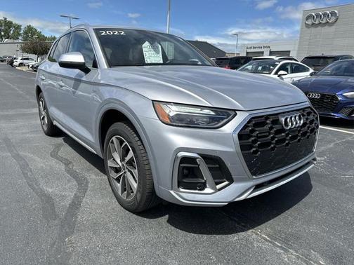 2022 Audi Q5 45 S line Premium Plus