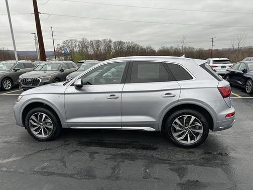 2022 Audi Q5 45 S line Premium Plus