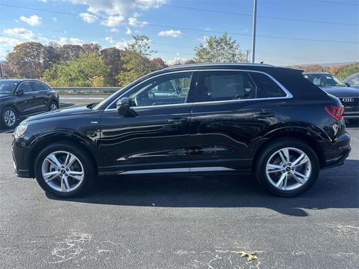 2024 Audi Q3 45 S line Premium Plus