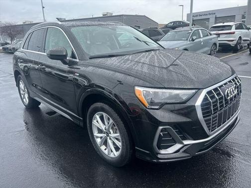 2022 Audi Q3 45 S line Premium