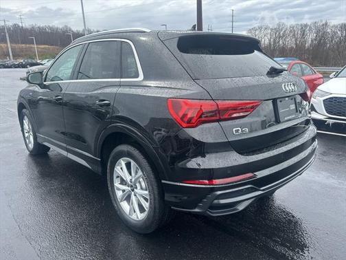 2022 Audi Q3 45 S line Premium