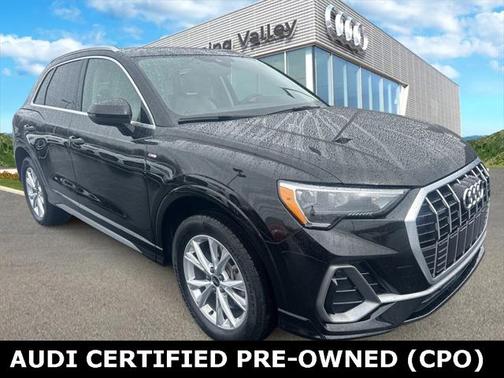 2022 Audi Q3 45 S line Premium