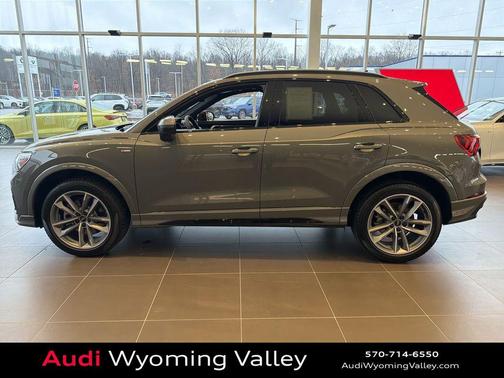 2025 Audi Q3 Premium 45 TFSI S line quattro Tiptronic