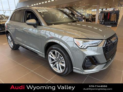 2025 Audi Q3 Premium 45 TFSI S line quattro Tiptronic