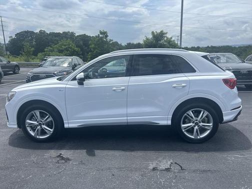 2024 Audi Q3 Premium 45 TFSI S line quattro Tiptronic
