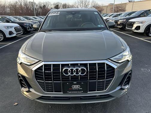 2024 Audi Q3 Premium 45 TFSI S line quattro Tiptronic