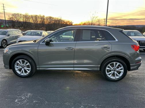 2024 Audi Q3 Premium 45 TFSI S line quattro Tiptronic