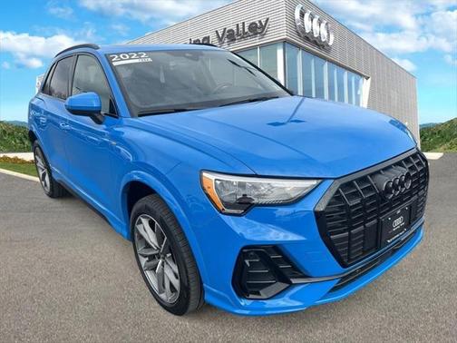 2022 Audi Q3 45 S line Premium