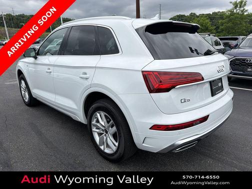 Glacier White Metallic 2023 Audi Q5 45 S line Premium