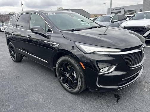 2023 Buick Enclave Essence AWD