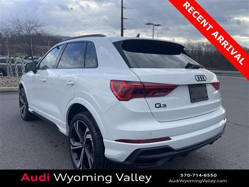 2023 Audi Q3 45 S line Premium Plus