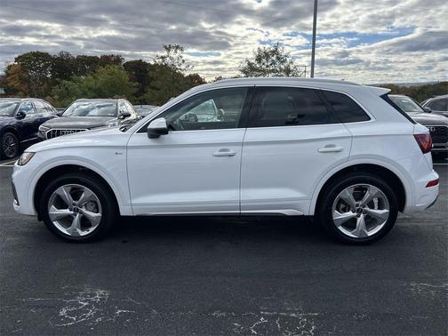 2022 Audi Q5 45 S line Premium Plus