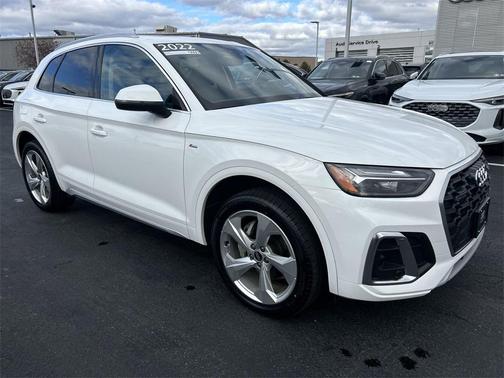 2022 Audi Q5 45 S line Premium Plus