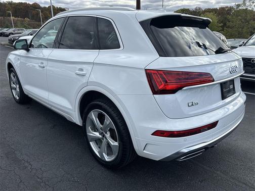 2022 Audi Q5 45 S line Premium Plus