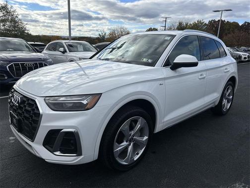 2022 Audi Q5 45 S line Premium Plus
