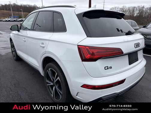 Glacier White Metallic 2025 Audi Q5 45 S line Premium Plus