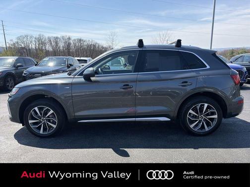 Daytona Gray Pearl Effect 2023 Audi Q5 45 S line Premium