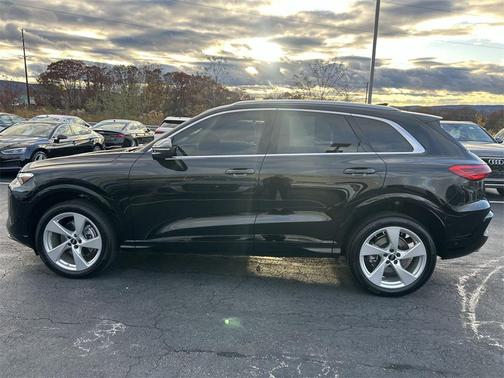 2025 Audi Q5 Premium Plus TFSI quattro S tronic