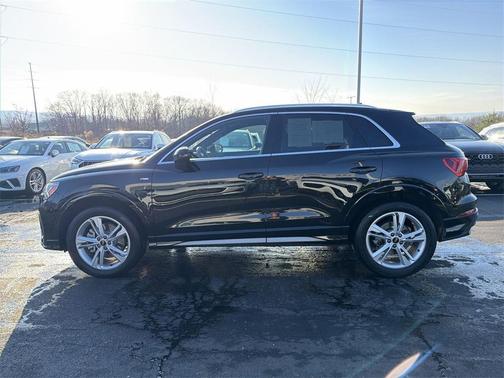2023 Audi Q3 45 S line Premium Plus