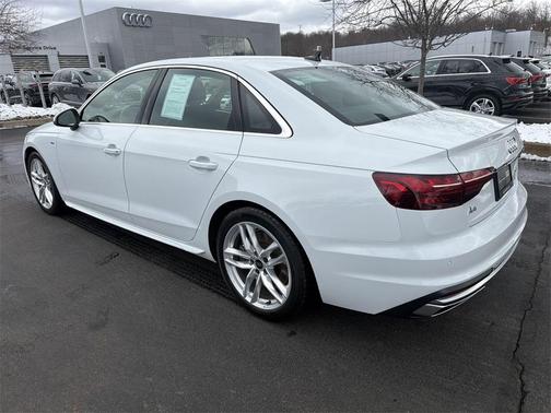 2023 Audi A4 45 S line Premium Plus