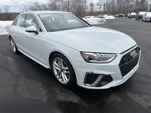2023 Audi A4 45 S line Premium Plus