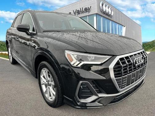 2024 Audi Q3 45 S line Premium Plus