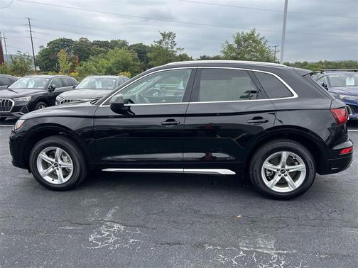2023 Audi Q5 40 Premium