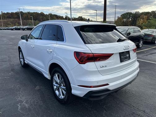 2023 Audi Q3 Premium 45 TFSI S line quattro Tiptronic