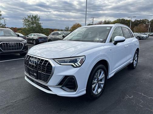 2023 Audi Q3 Premium 45 TFSI S line quattro Tiptronic