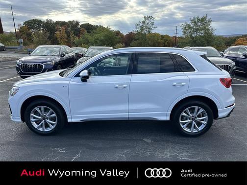 2023 Audi Q3 Premium 45 TFSI S line quattro Tiptronic