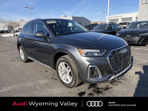 2023 Audi Q5 45 S line Premium