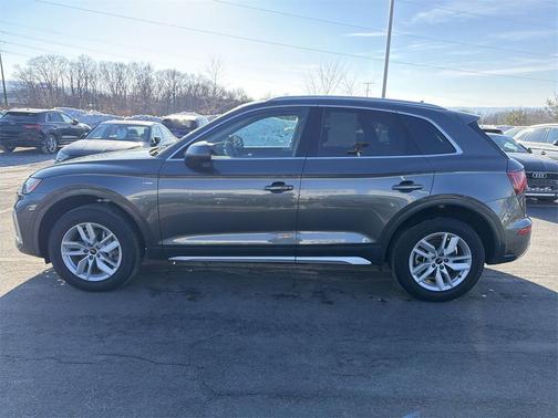 2023 Audi Q5 45 S line Premium
