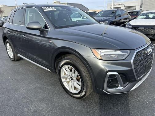 2023 Audi Q5 45 S line Premium