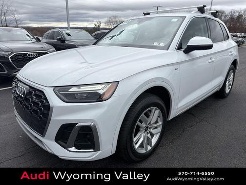 Glacier White Metallic 2023 Audi Q5 45 S line Premium
