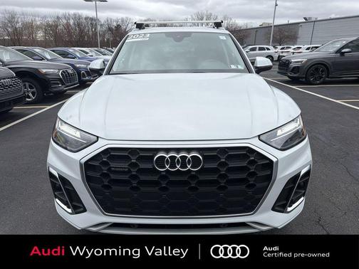 Glacier White Metallic 2023 Audi Q5 45 S line Premium