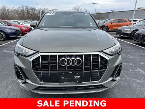 2022 Audi Q3 45 S line Premium