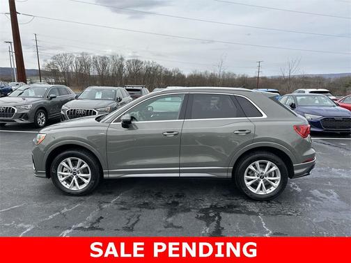 2022 Audi Q3 45 S line Premium