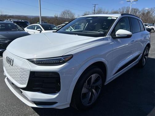 2025 Audi Q6 e-tron Premium Plus quattro