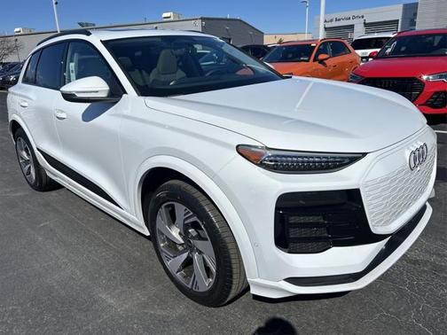 2025 Audi Q6 e-tron Premium Plus quattro