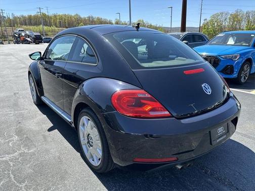 2013 Volkswagen Beetle 2.5L Fender Edition