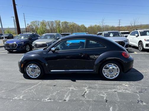 2013 Volkswagen Beetle 2.5L Fender Edition