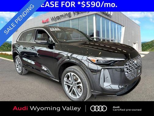 Mythos Black Metallic 2025 Audi Q5 Premium TFSI quattro S tronic