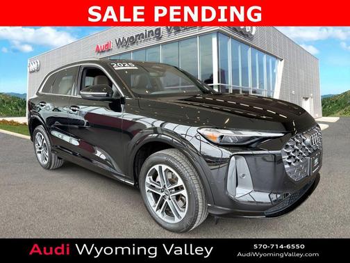 Mythos Black Metallic 2025 Audi Q5 Premium TFSI quattro S tronic