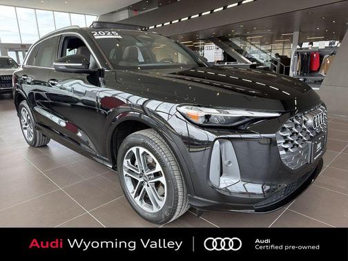 2025 Audi Q5 Premium TFSI quattro S tronic